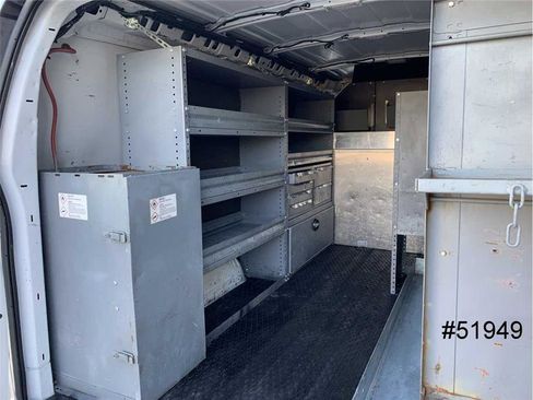 Used 2018 Chevrolet Express 2500 w/ Driver Convenience Package image 12