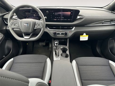 New 2026 Buick Envista Preferred image 10