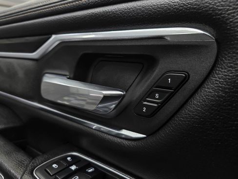 Used 2019 RAM 1500 Laramie w/ Sport Appearance Package AWD/4WD image 35