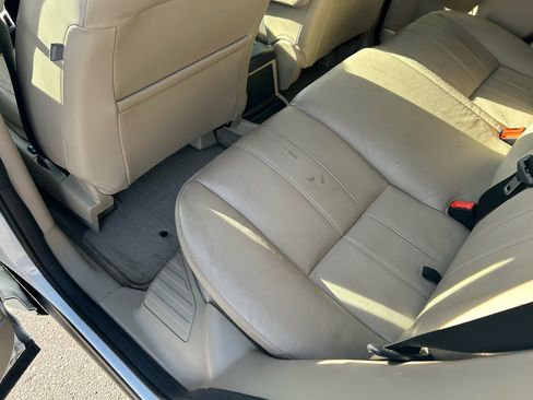 Used 2014 Land Rover LR2 HSE image 9