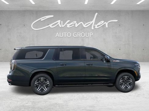 New 2026 Chevrolet Suburban Z71 w/ Z71 Off-Road Package AWD/4WD image 5