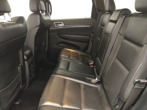 Used 2020 Jeep Grand Cherokee Limited w/ Luxury Group II image 18