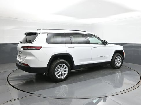 New 2025 Jeep Grand Cherokee L Laredo w/ Luxury Tech Group I image 15