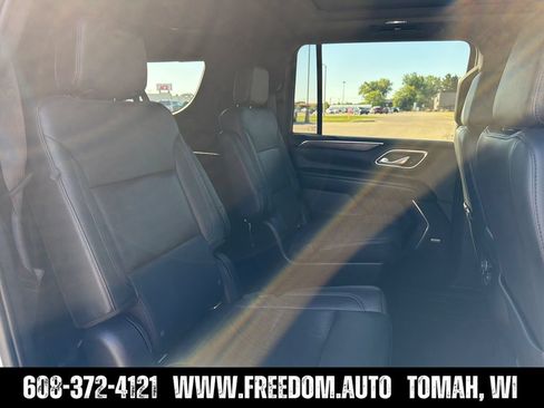 Used 2021 Chevrolet Suburban Z71 w/ Z71 Signature Package AWD/4WD image 36