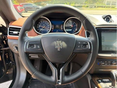 Used 2018 Maserati Ghibli RWD image 14