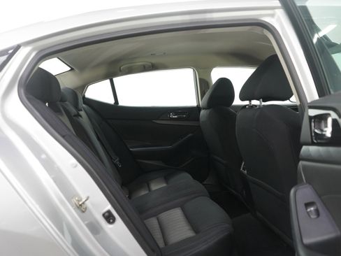 Used 2017 Nissan Maxima 3.5 S image 12