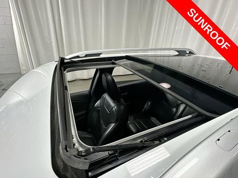 Used 2019 Jeep Cherokee Limited FWD image 22