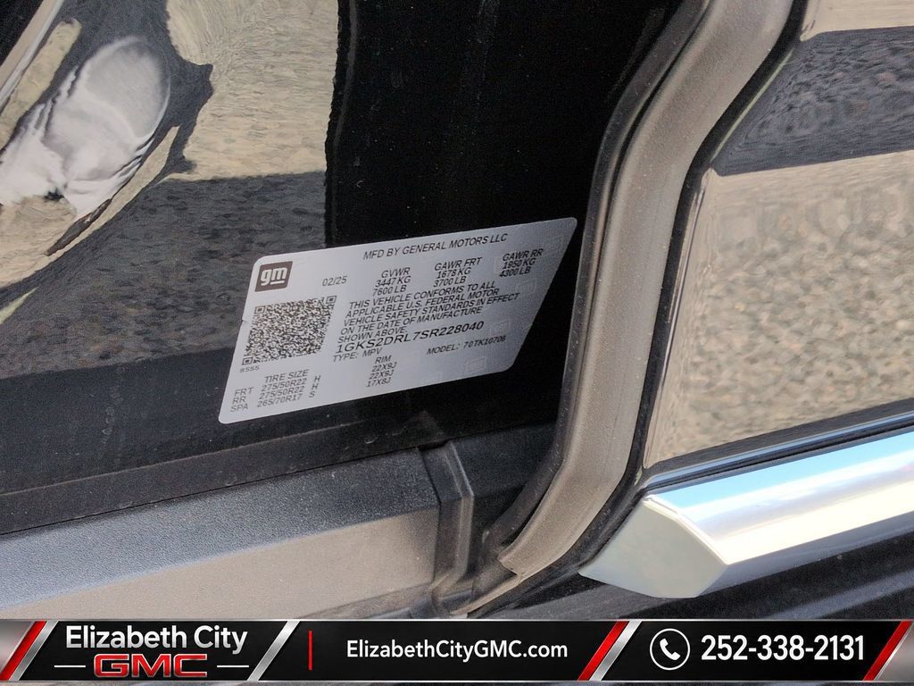 Used 2025 GMC Yukon Denali AWD/4WD image 26