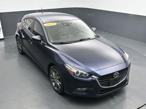 Used 2018 MAZDA MAZDA3 Touring image 28
