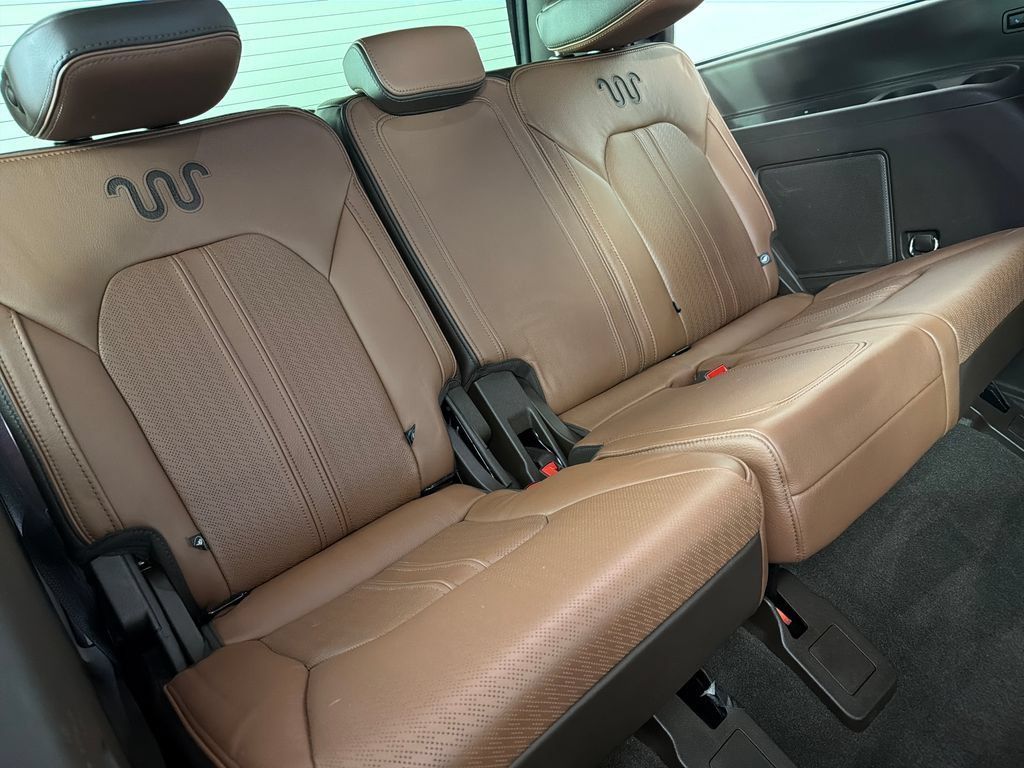 Used 2023 Ford Expedition King Ranch AWD/4WD image 25