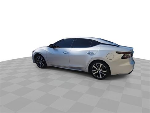 Used 2021 Nissan Maxima 3.5 SV w/ Floor Mat Group image 6