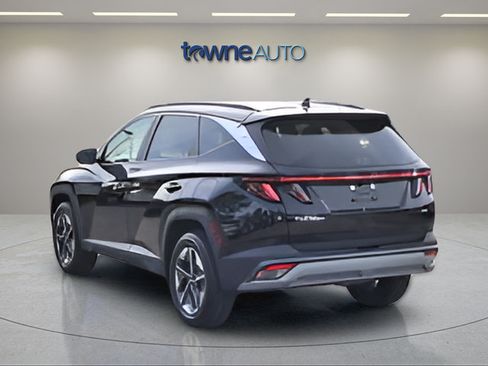 Used 2025 Hyundai Tucson SEL AWD/4WD image 3