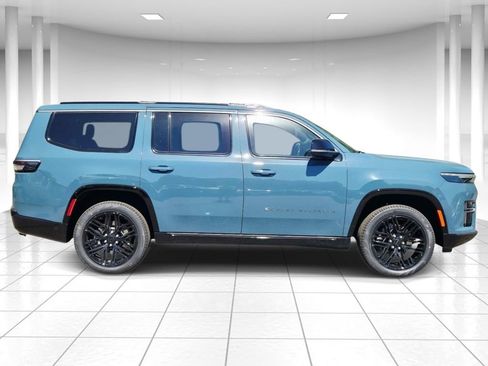New 2026 Jeep Grand Wagoneer Limited AWD/4WD image 2