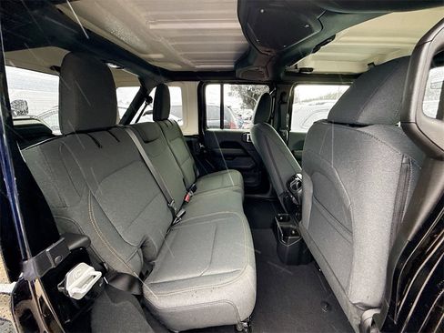 New 2025 Jeep Wrangler Sahara w/ Technology Group image 30