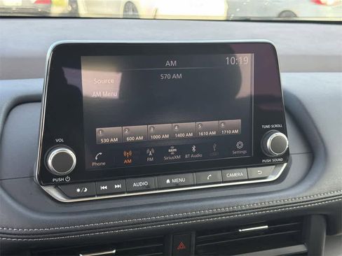 Used 2023 Nissan Rogue SV image 19