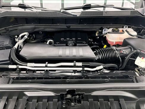 Used 2024 Chevrolet Silverado 1500 LT AWD/4WD image 10
