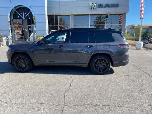 Used 2024 Jeep Grand Cherokee L Summit AWD/4WD image 9