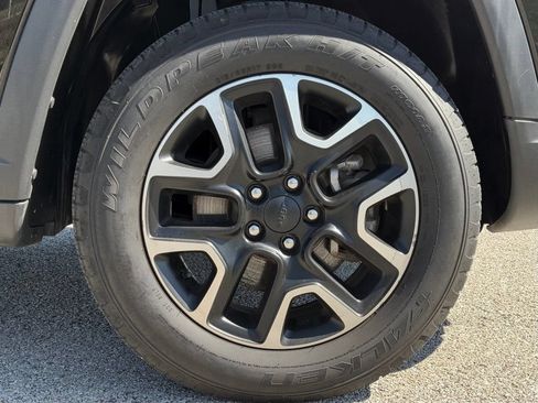 Used 2019 Jeep Compass Trailhawk AWD/4WD image 30