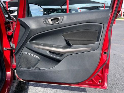 Used 2020 Ford EcoSport SE image 23