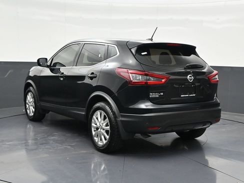 Used 2021 Nissan Rogue Sport S image 3