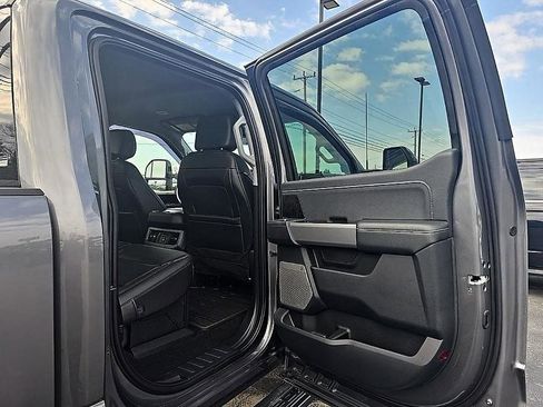 Used 2024 Ford F250 Lariat w/ Lariat Ultimate Package AWD/4WD image 37
