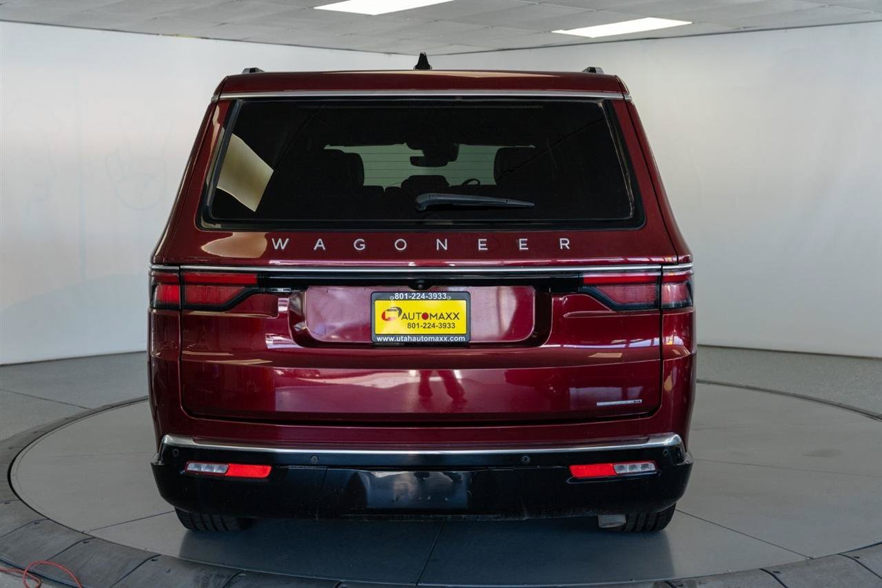 Used 2024 Jeep Wagoneer L Series III w/ Flexible Seating Group AWD/4WD image 6