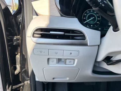 Used 2023 Hyundai Palisade Limited w/ Cargo Package image 16