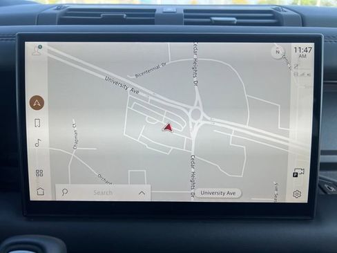 Used 2025 Land Rover Defender 110 X-Dynamic SE image 29