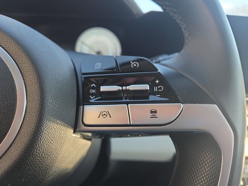 Certified 2023 Hyundai Elantra Limited image 19