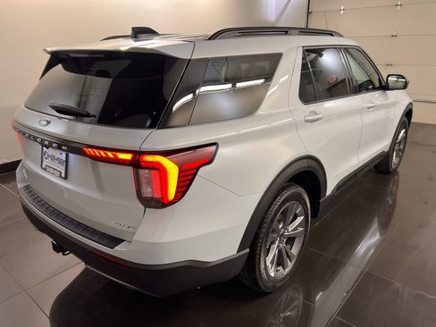 New 2026 Ford Explorer Active w/ Active Comfort Package image 6