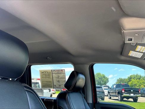 Used 2018 Ford F150 Lariat w/ Equipment Group 502A Luxury AWD/4WD image 19