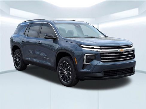 New 2026 Chevrolet Traverse LT w/ Sun and Wheel Package FWD image 8