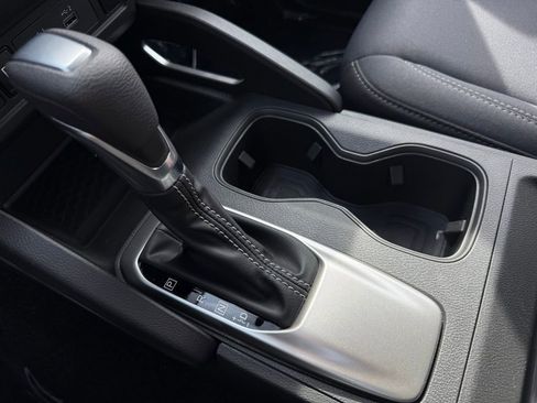 Certified 2025 Nissan Frontier SV image 26