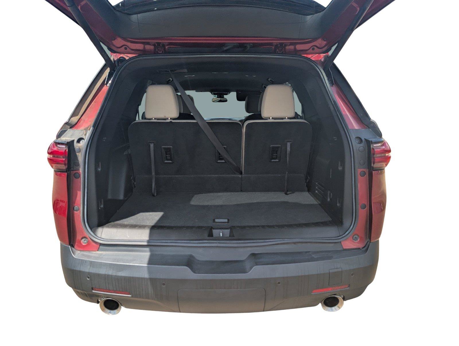 Used 2023 Chevrolet Traverse LT FWD image 38