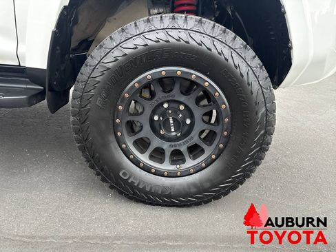 Used 2019 Toyota 4Runner SR5 Premium AWD/4WD image 11