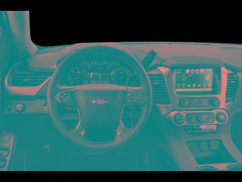 Used 2019 Chevrolet Suburban LT RWD image 4