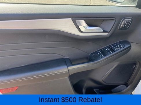 Used 2024 Ford Escape Platinum image 16