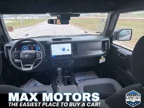 New 2025 Ford Bronco 4-Door image 18