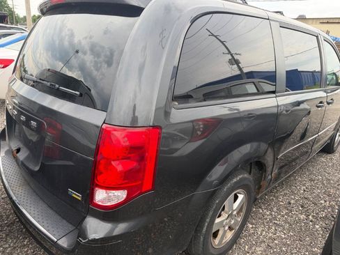 Used 2012 Dodge Grand Caravan SXT FWD image 7