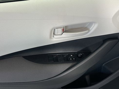 Used 2025 Toyota Corolla LE w/ Convenience Package image 13