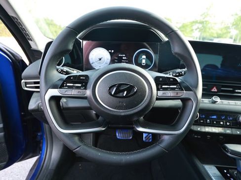 Used 2023 Hyundai Elantra SEL w/ Convenience Package FWD image 6