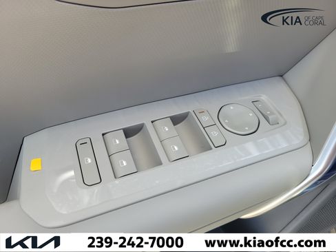 New 2027 Kia Seltos S FWD image 20