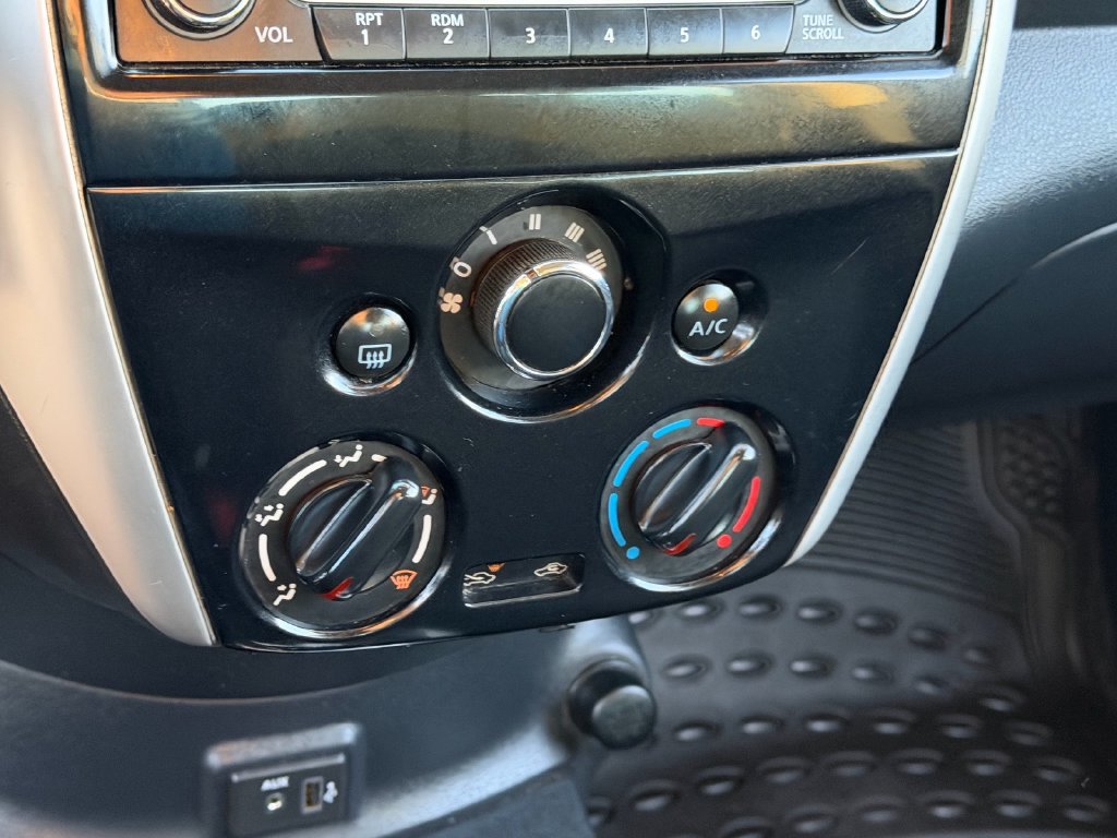 Used 2018 Nissan Versa SV w/ SV Special Edition Package FWD image 22