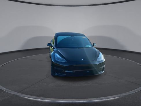 Used 2022 Tesla Model 3 RWD image 3