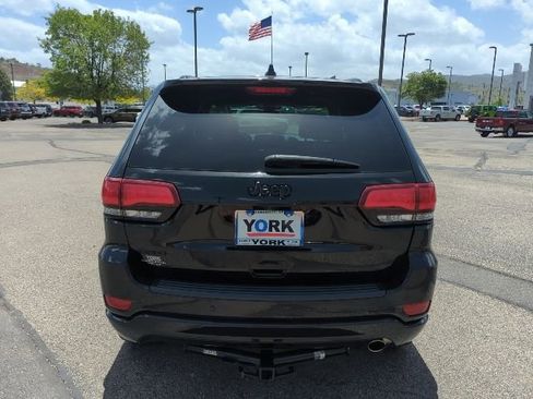 Used 2021 Jeep Grand Cherokee Laredo X AWD/4WD image 6