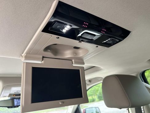 Used 2019 GMC Yukon SLT w/ Open Road Package RWD image 28