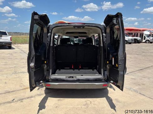 Used 2022 Ford Transit Connect XLT FWD image 22