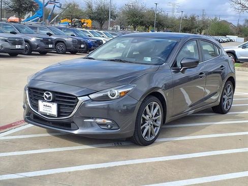 Used 2018 MAZDA MAZDA3 Grand Touring image 3