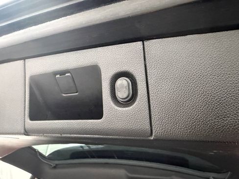 Used 2017 Cadillac Escalade ESV Luxury image 45