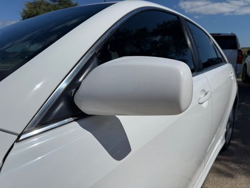 Used 2011 Toyota Camry SE FWD image 10